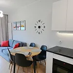 Διαμέρισμα No 235 *